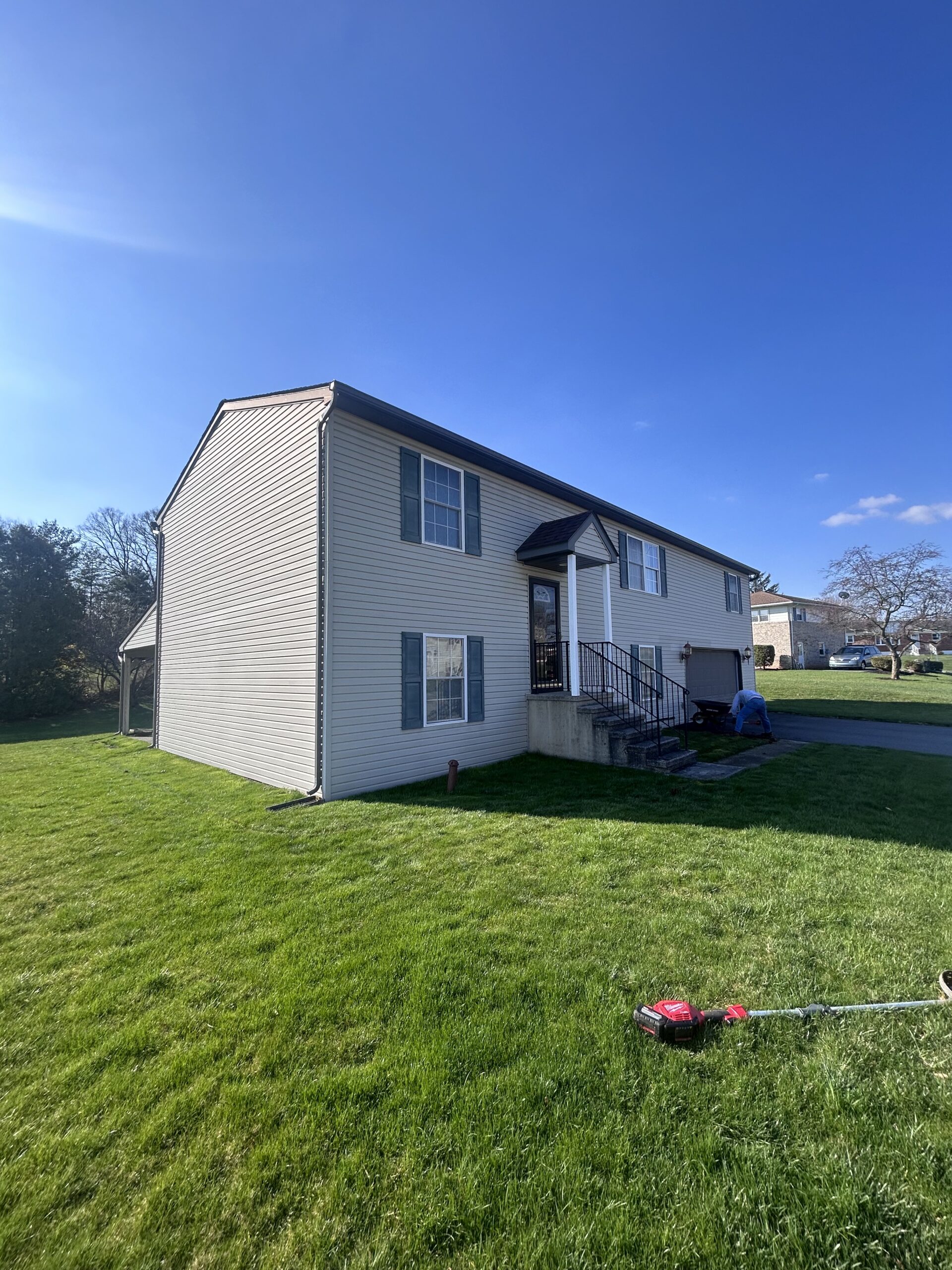 74B4BC4F-2867-476A-945D-121165B64346